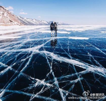 形容少年外貌的句子(小小的鼻子还有一张能说会道的嘴巴…)